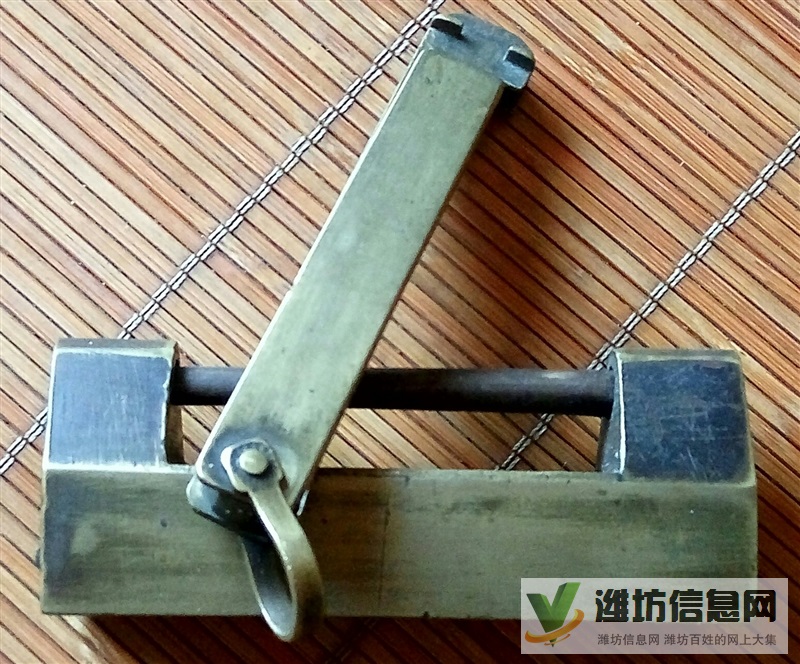 出售銅鎖